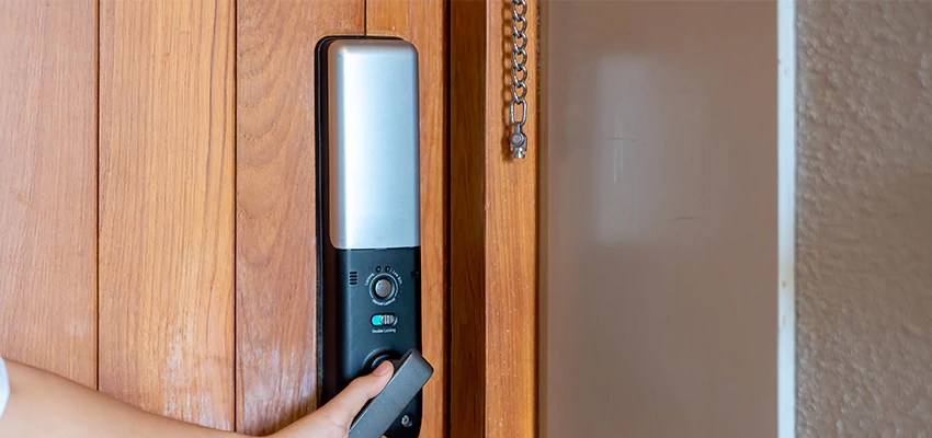 Home Security Electronic Locks Upgrades in Park Ridge, IL